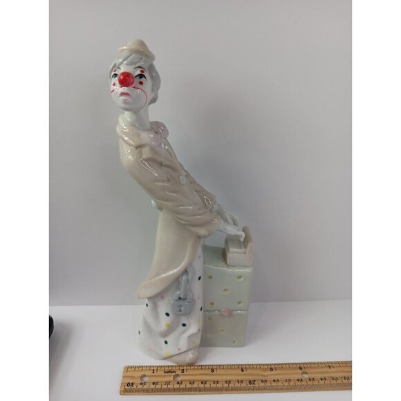 Porcelain Cascades Clown Playing The Piano With Dice 10" Tall 6340C - Picture 8 of 9